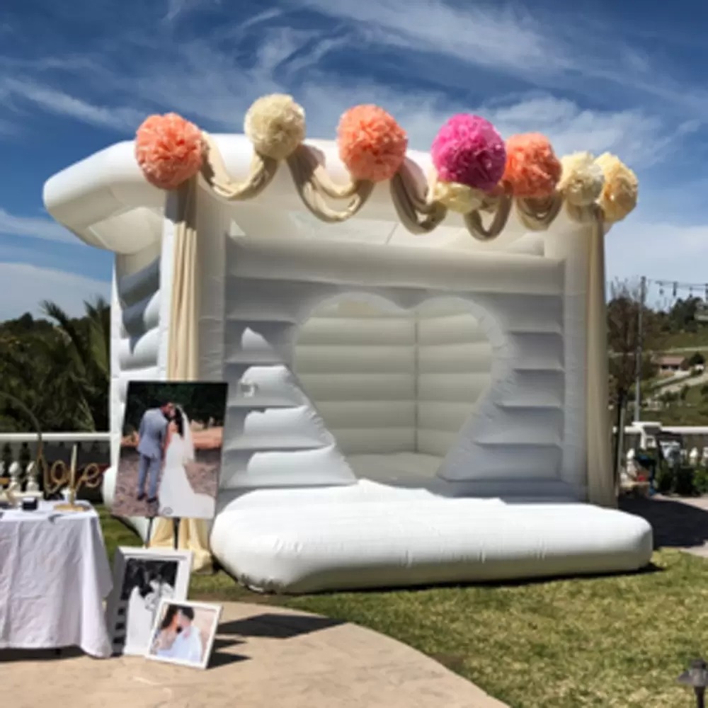 wedding white inflatable bouncy castle jumping bouncer bounce house with heart shaped door for adult party