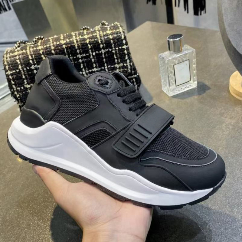 Fritidsskor kvinnor Reseläder snörsko 100 % kohud mode dam Platt designer Löparträning Bokstäver kvinna sko plattform män gym sneakers storlek 34-42-43-45