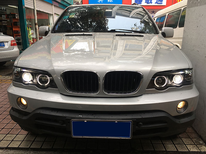 Autori fari della lampada frontale Indicatore di segnale di riga di giro la testa BMW X5 E53 1998-2002 Accessori illuminazione a parte automatica Accessori diurni in esecuzione