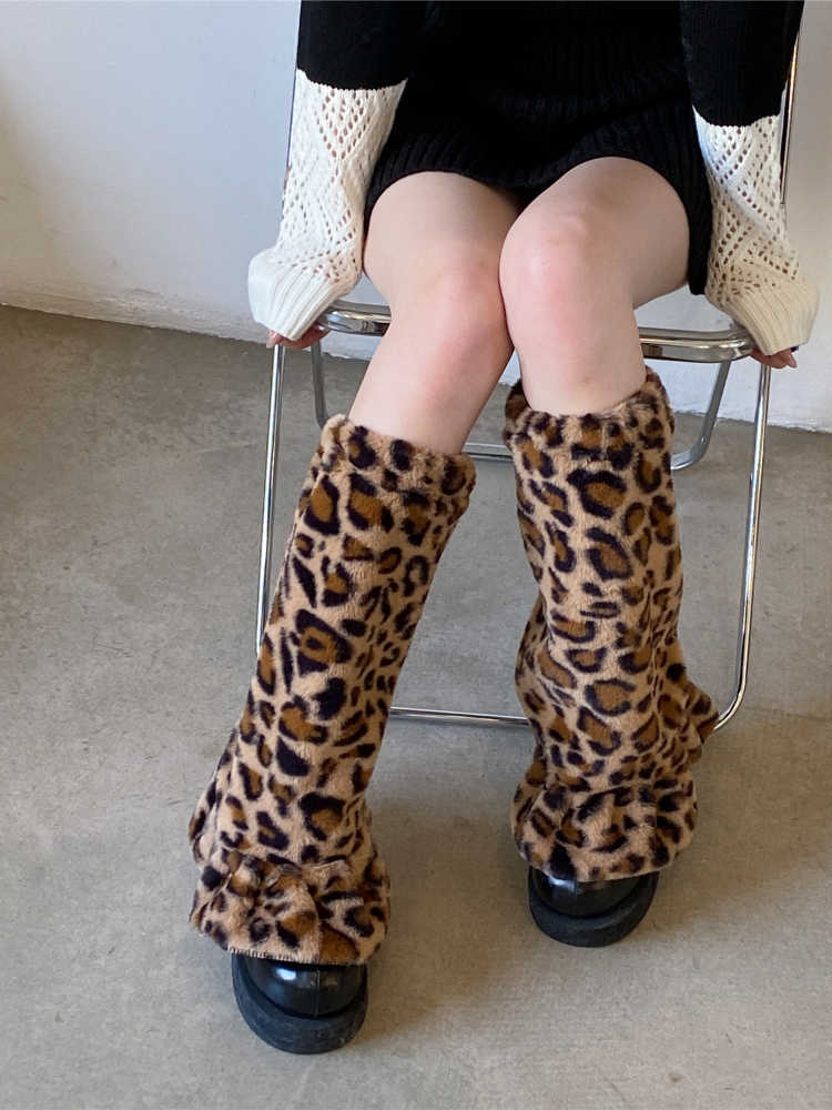 Strumpor hoSiery harajuku kvinnor leopard tryck päls benvärmare strumpor grunge y2k japanska godis lolita jk dent långa strumpor vinter fotvärmare t221107