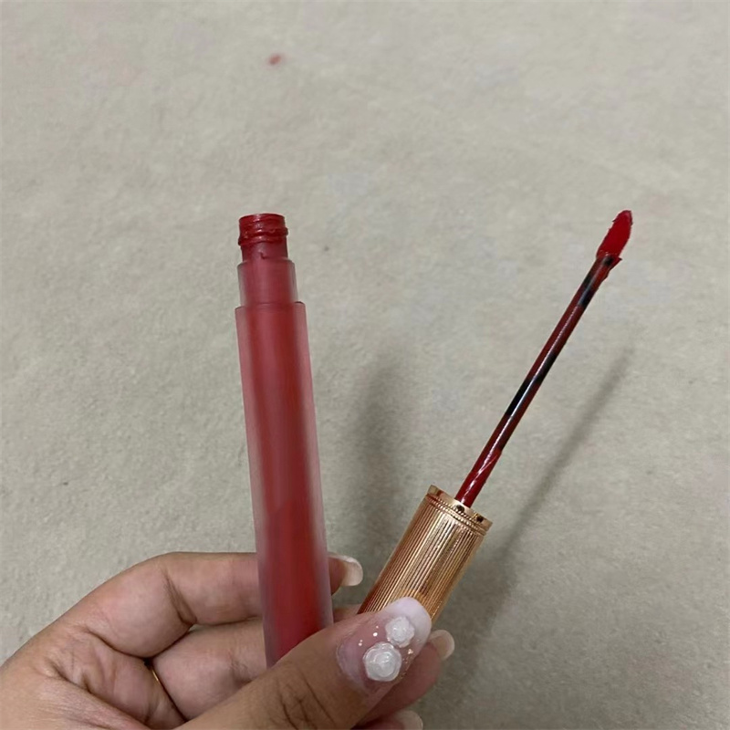 CUGGL MATTE LIP Gloss Liquid Lipstick Set Foundation Make -up rode lipgloss voor meisjes en vrouwen 4 tinten