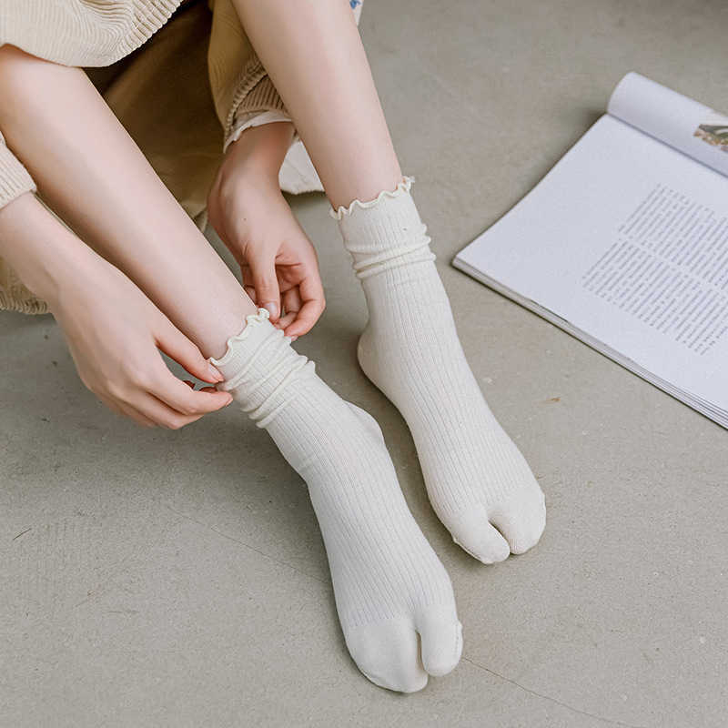 靴下靴下新しい高品質のコンバッドコットンスプリットトーユニセックスシンプルな快適な2つのつま先の日本のハラジュクメンズ女性タビT221102