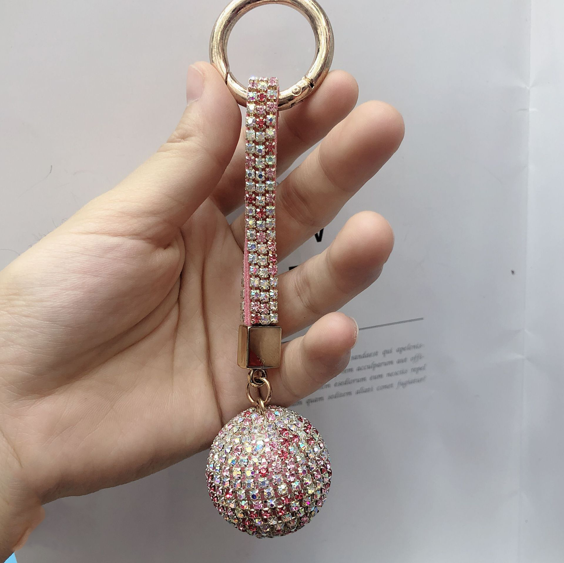 Portachiavi con ciondolo in pelle con strass e cinturino in cristallo con sfera di cristallo auto DE909