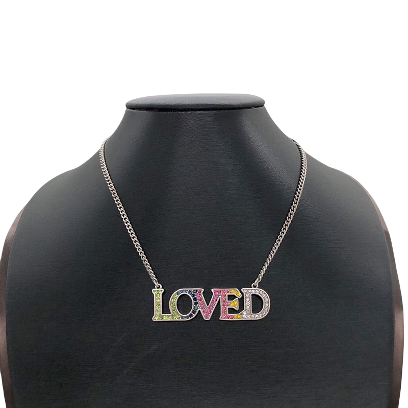 Chaîne de créateurs Collier cadeau Saint Valentin Femmes Chaînes populaires All Match Tempérament Hommes et femmes Couple Colliers D22110807JX235H