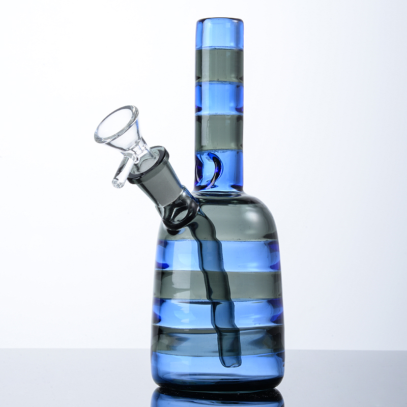 Narguilés en forme de bouteille unique 7 pouces Mini pince à glace Bangs en verre capiteux 14mm Tuyaux d'eau communs épais Pyrex Fumer huile Dab Rigs Diffus Downstem avec bol WP2287
