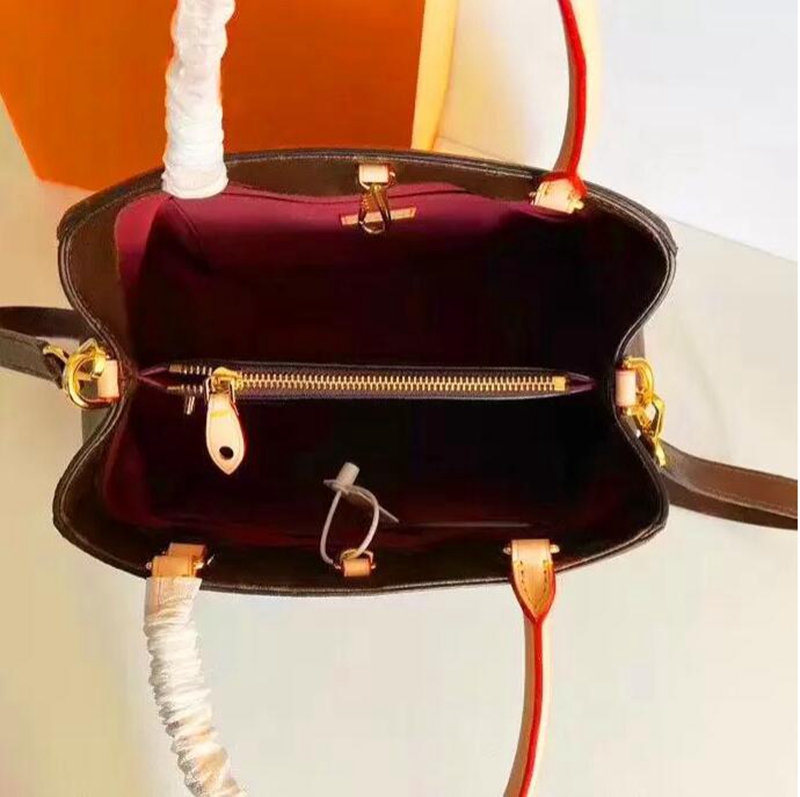 Handväskor av högsta kvalitet Klassisk tygväska Crossbody-väska Damväskor Designer Läder Blomma Handväska Tote Messenger Axelväskor väskor