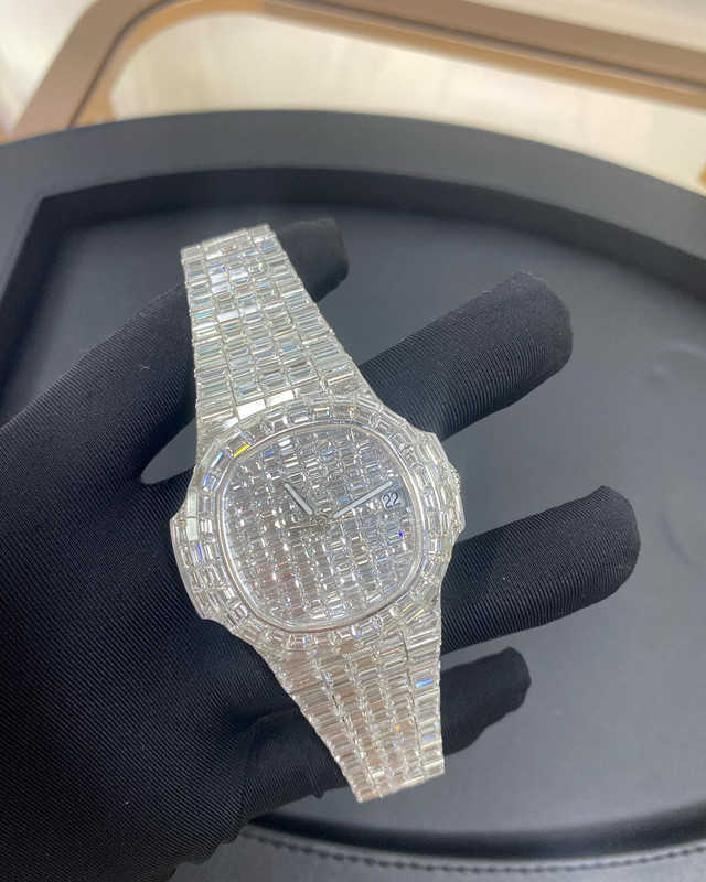 Orologi da polso D17 orologio da uomo di lusso 4130 orologio da movimento uomo 3255 orologio montre de luxe Mosang stone ghiacciato VVS1 GIA Diamond watchs236N