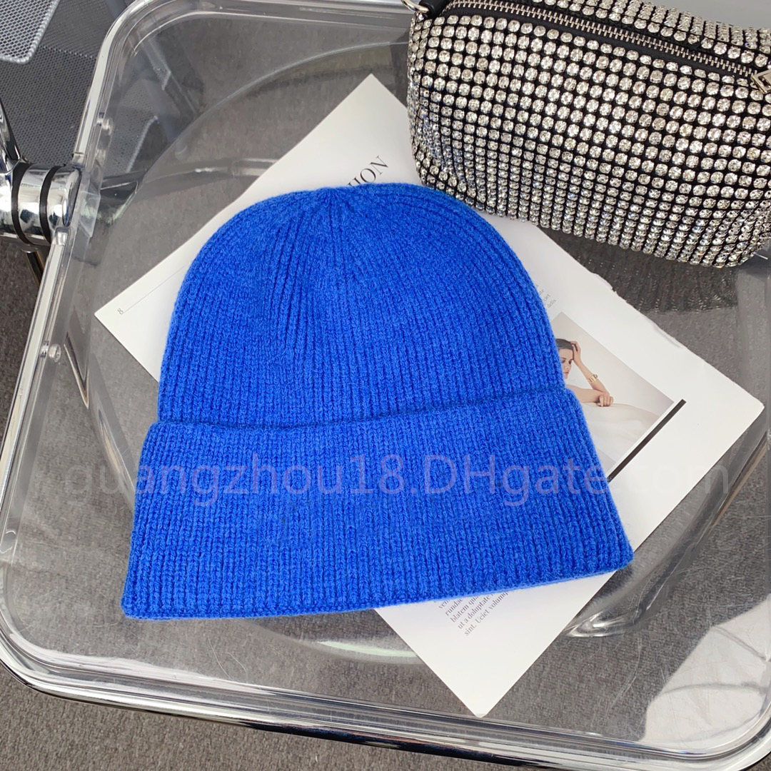 Fashion Designer Knitted Beanies with Lettering Printing Winter Warm Hats for Women Men 