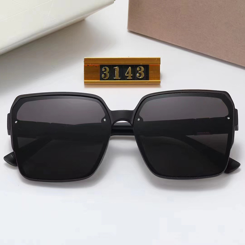 N76 Ny modedesigner Sunglass Women's Men's Advanced Solglasögon finns i många färger