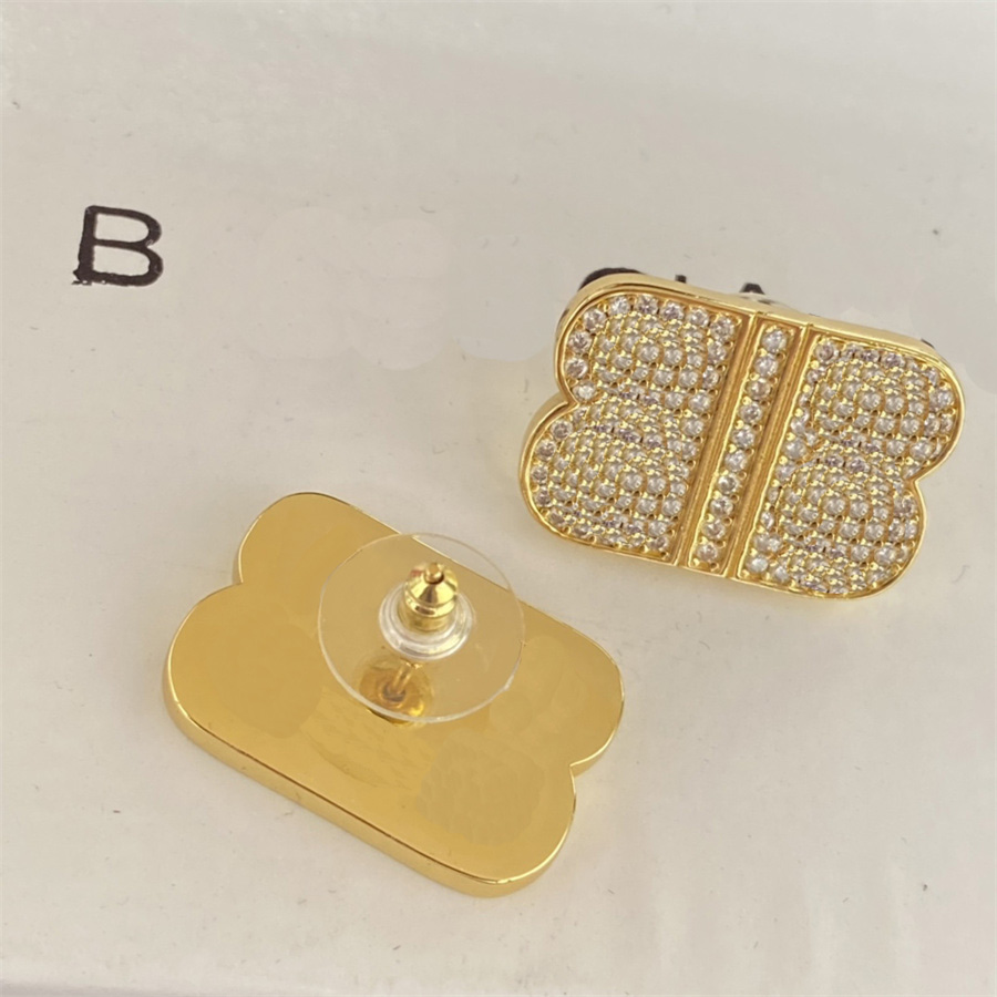 Orecchini da donna di design di lusso Orecchini da uomo di moda Gioielli formali da donna Brillare Orecchini con ciondolo con diamanti Orecchini a cerchio Orecchini matrimoni249e