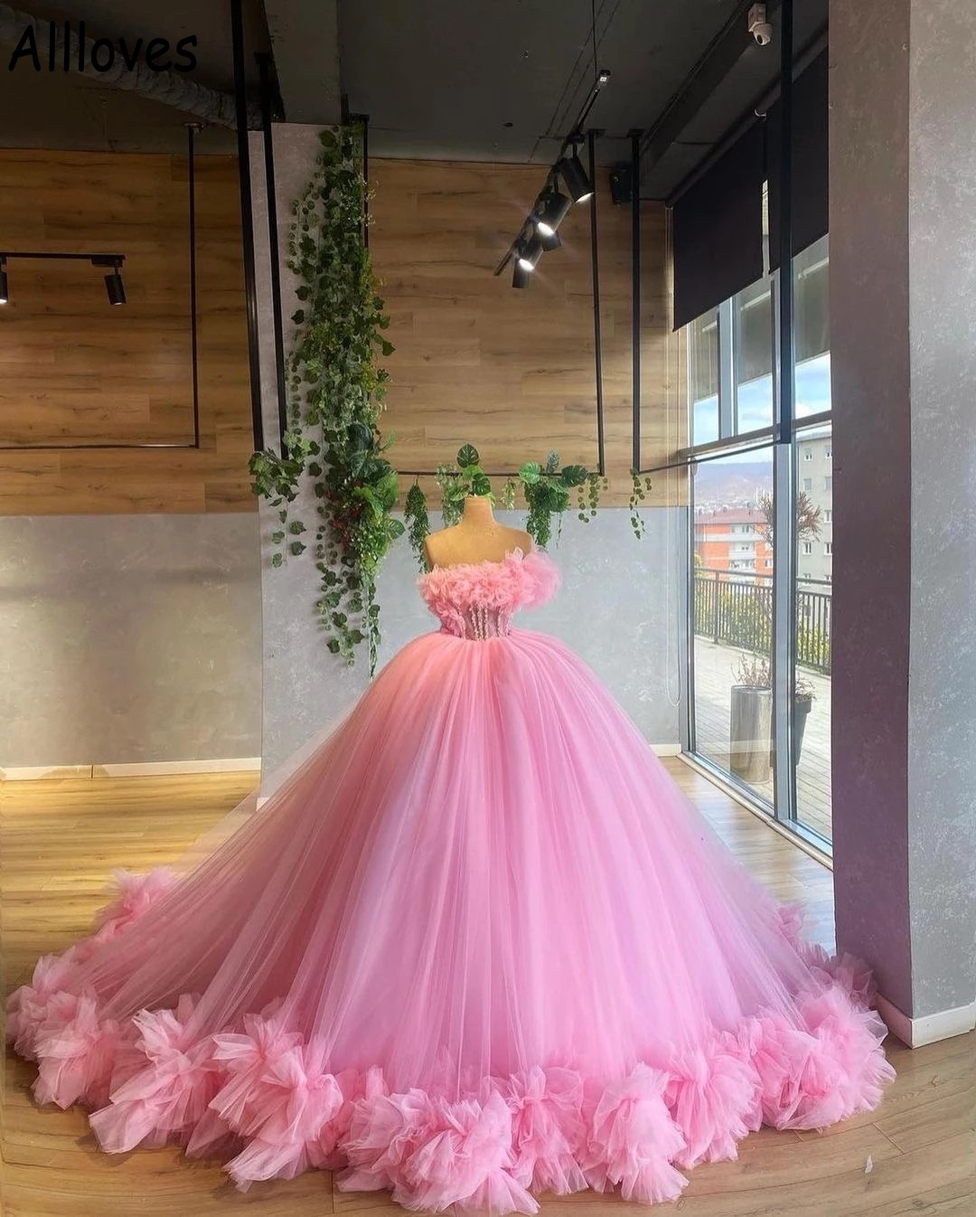 Fantastique Rose Douce 16 Robes De Quinceanera Puff Tulle Princesse Robe De Bal Magnifique Volants Perlé Formelle Robe De Bal De Soirée Occasion Spéciale Robe D'anniversaire CL1415