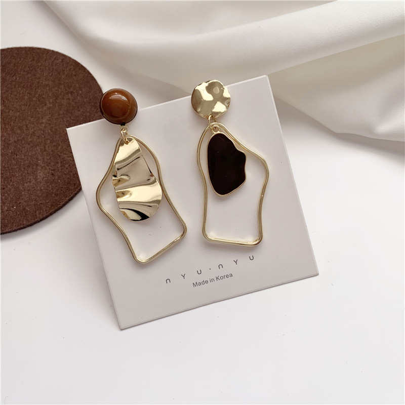 Fashion Shell Enamel Stud Earrings for Women Trendy Jewelry Unusual Asymmetric Earrings