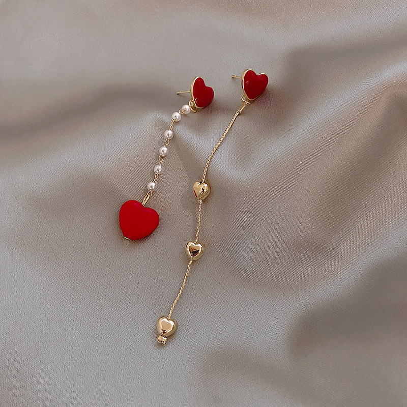 Pendientes asimétricos de corazón rojo para mujer, pendientes creativos de perlas de circón hueco, regalo de joyería de fiesta para niña