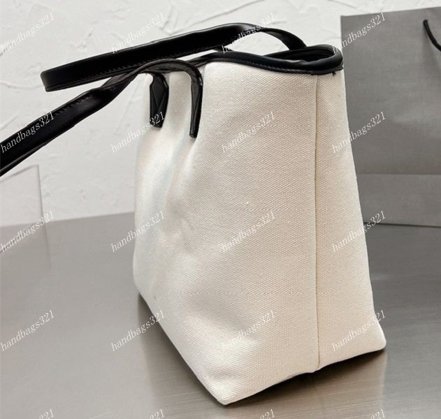 Sac de créateur de luxe Sacs à main à bandoulière Qualité Portefeuilles pour femmes de haute qualité Sacs fourre-tout CrossBody en toile de vachette