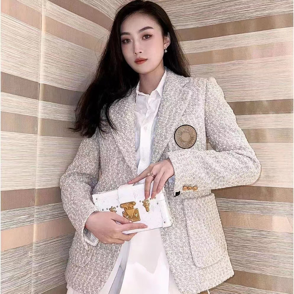 Женщины моды Женщины -дизайнерские дизайнерские одежды Blazer IV Badge Spring New выпущенные топы E141