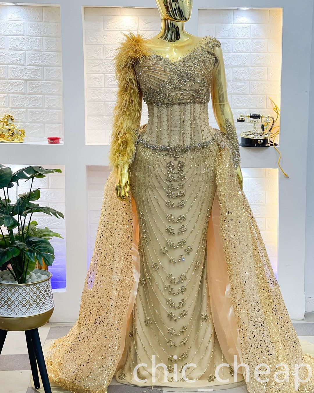 2022 Arabic Aso Ebi Gold Mermaid Prom Dresses Feather Beaded Crystals Evening Formal Party Second Reception Birthday Engagement Gowns Dress ZJ444