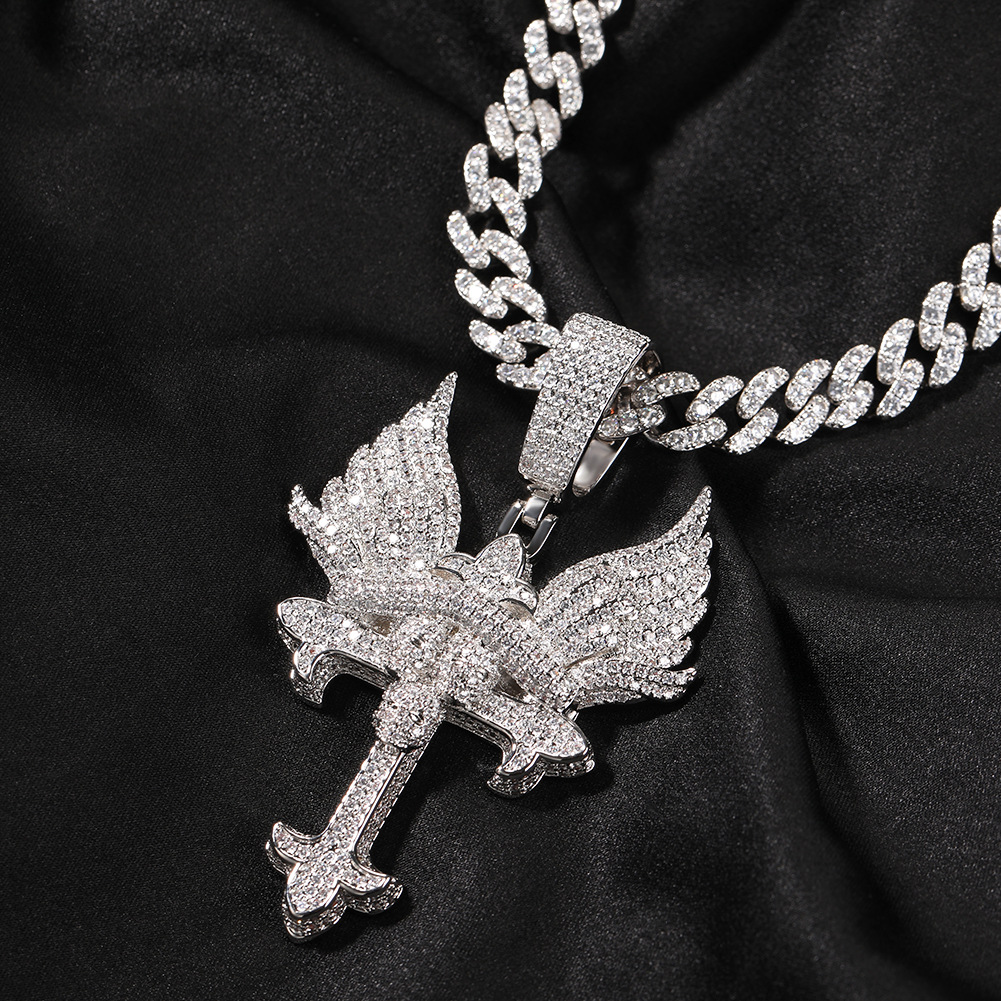 Hip Hop Iced Out Zircon Cross Colar Angel Wings Pingente Colar Casal Camis