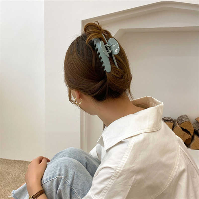 HUANZHI 2020 Elegante Retro Mehrfarbige Harz Große Haar Clip Bad Klaue für Frauen Mädchen Shark Zubehör Stil Machen T220808