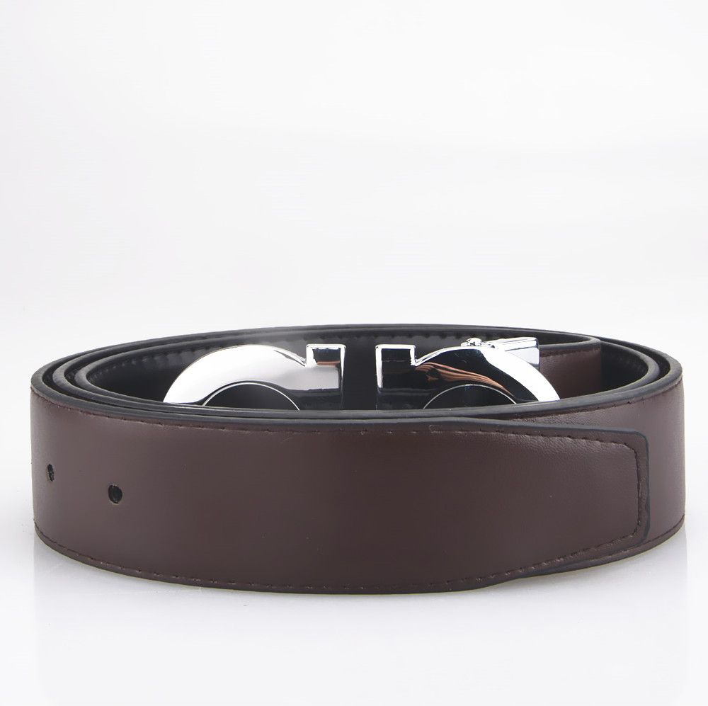 2022 Cinturón de cuero liso Cinturones de lujo Diseñador para hombres Hebilla grande Castidad masculina Top Moda para hombre Whole241B