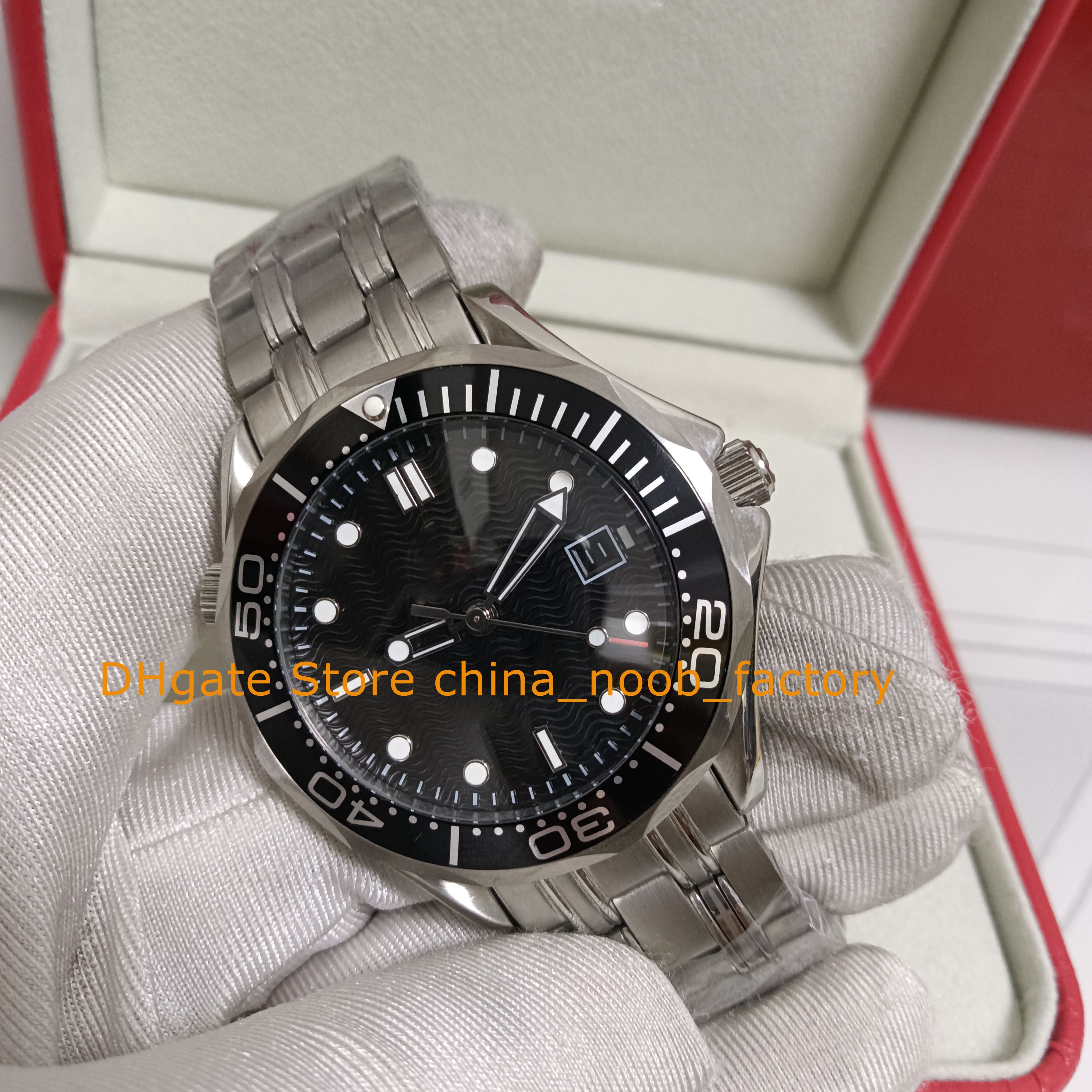 Mit Box Mens Automatic Watch Herren 300 m 41 mm schwarzes Zifferblatt professionelles Edelstahlarmband Mechanische Armbanduhren Uhren