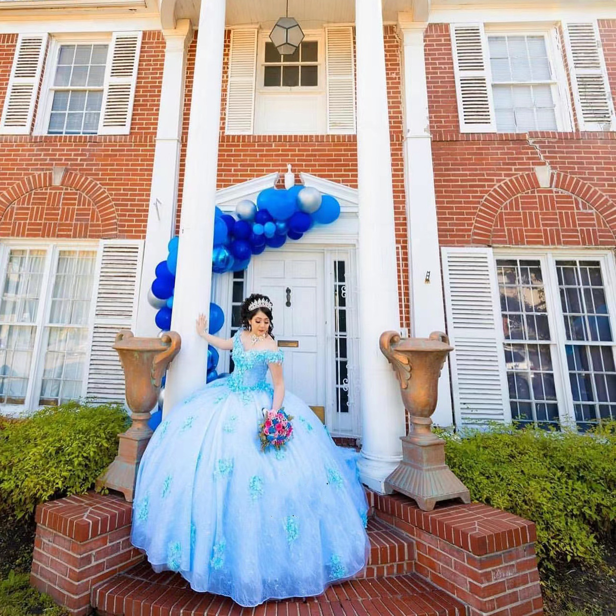 Robes de bal bleu clair robe de Quinceanera Appliques perles paillettes 15e robe de fête d'anniversaire Sweet 15 16 robe de princesse Pageant