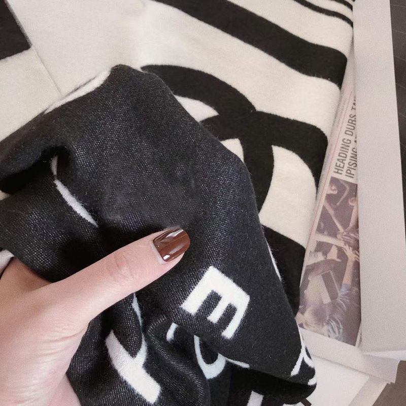 2022 Warme Imitatie Kasjmier Sjaal Voor Vrouwen Luxe Merk Winter Sjaal Wraps Dikke Deken Vierkante Kwastje Stola Echarpe Pashmina196v