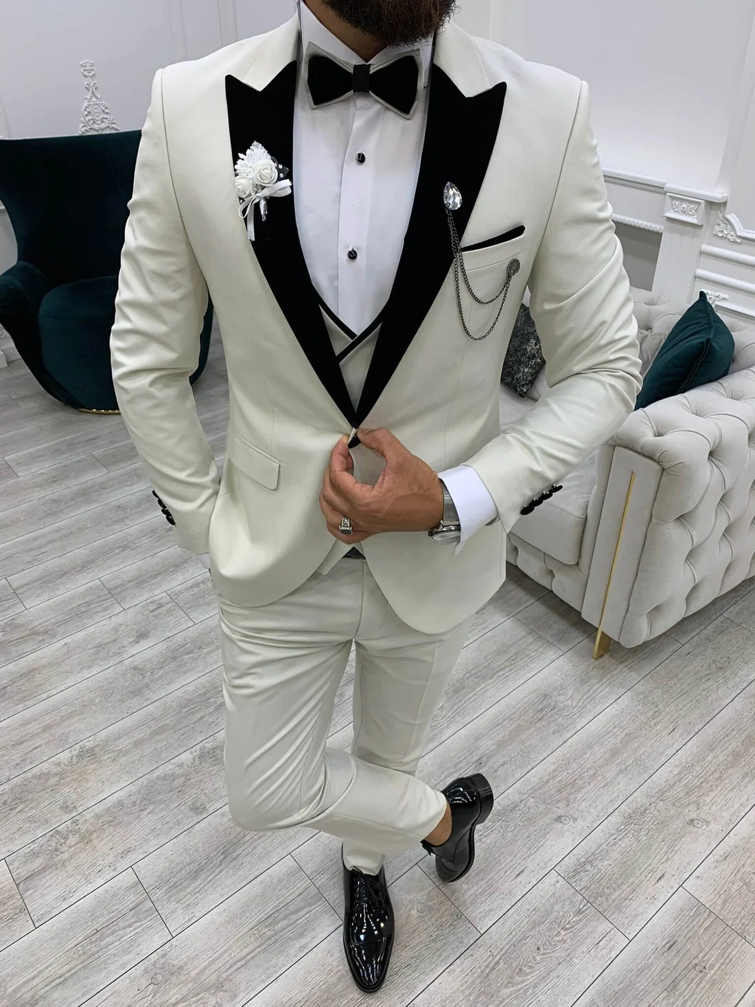 Tre pezzi smoking da sposa bianco 2022 scialle nero bavero gilet raso uomo sottile abiti da festa formale bello elegante abiti da sposo cappotto pantalone gilet