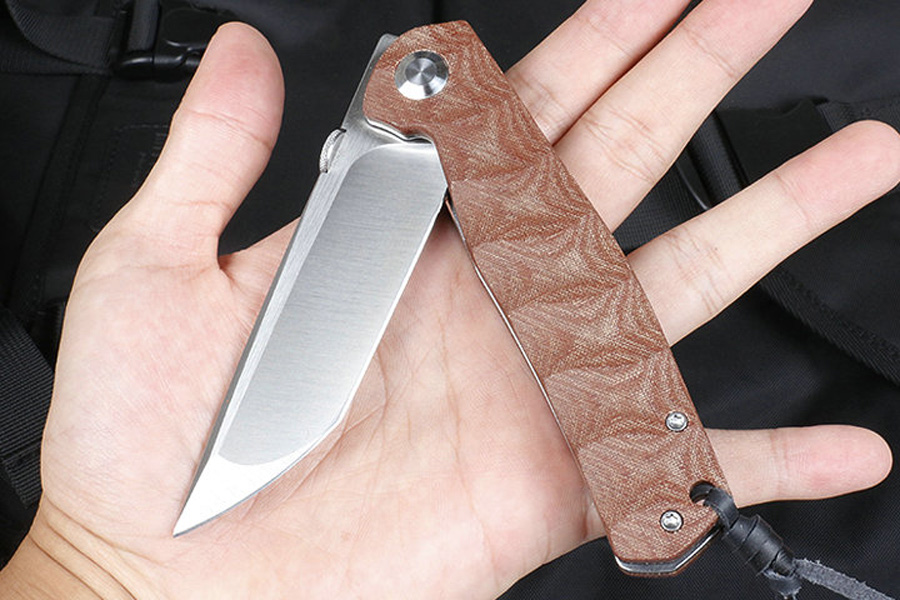 Promotion M6685 Flipper Couteau pliant D2 Satin Drop Point Blade G10 avec poignée en tôle d'acier Roulement à billes Couteaux de dossier à ouverture rapide