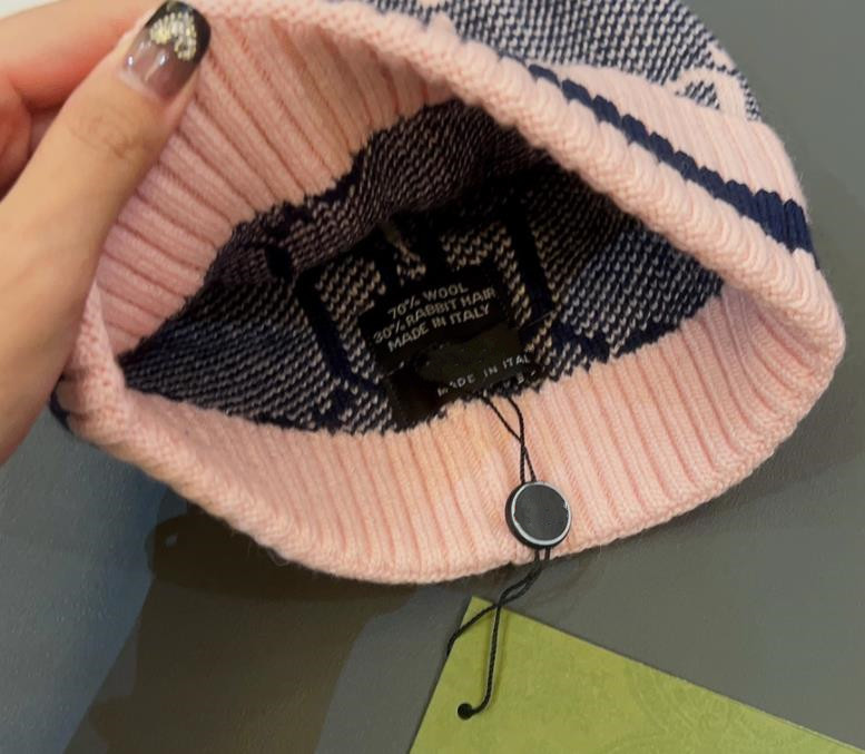 Yeni Yün Örme Kafatası Şapkası Bere 2022 Yeni Kış Tasarımcısı Tavşan Saçı Sıcak Skullies Şapka Bayan Gömme Kayak Şapkaları Kavun Büyük Harfler Erkek Bonnet Lüks Kasketler
