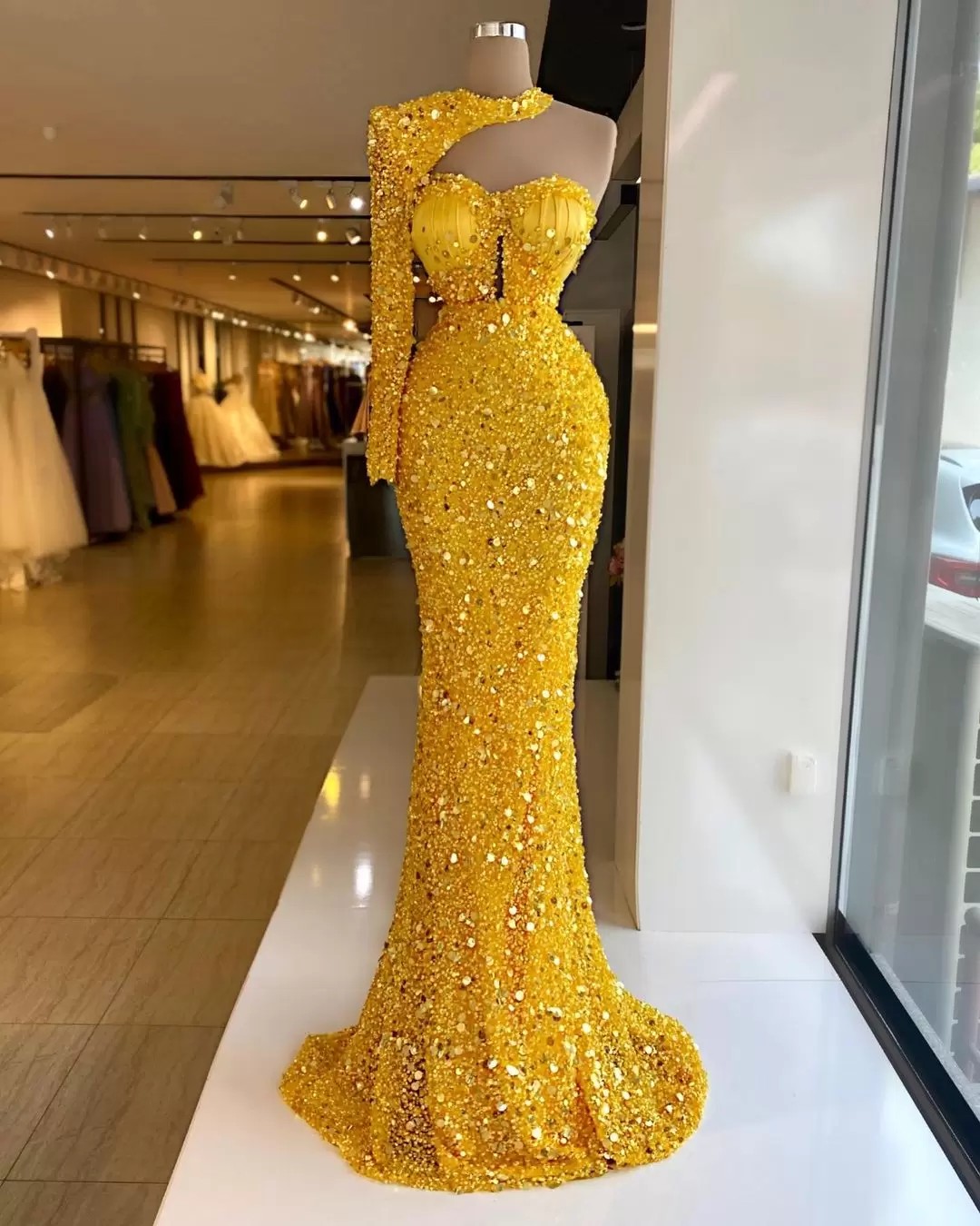 Luxury Bright Yellow Sequines Beaded Mermaid Prom Dresses Halter One Shoulder Long Sleeve Evening Party Gowns Aso Ebi Special Occasion Engagement Dress CL1461