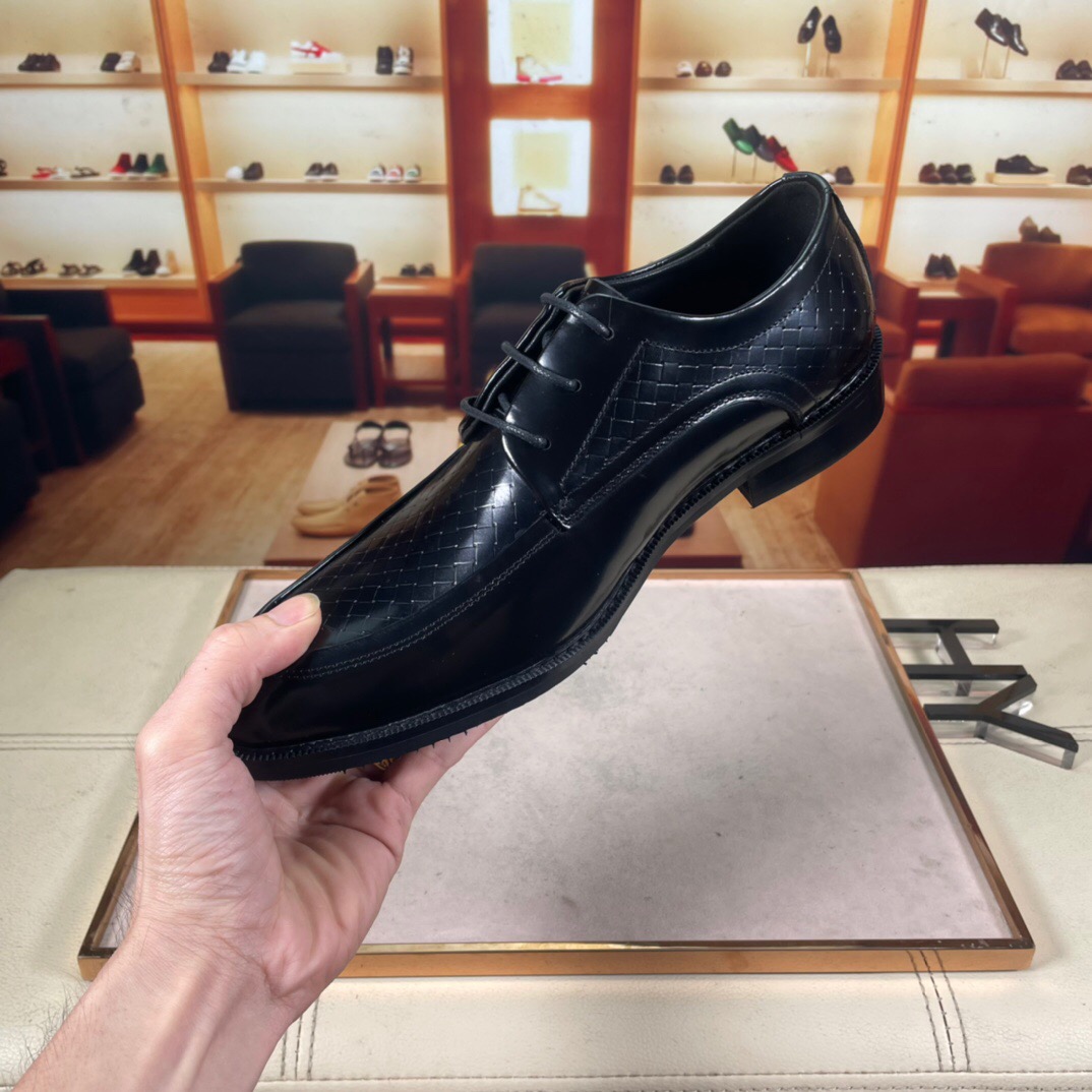 رجال اللباس أحذية جلدية أصلية مصمم العلامة التجارية التجارية لشراءات غير رسمية ذكر حفل زفاف رسمي أوكسفورد الحجم 38-44