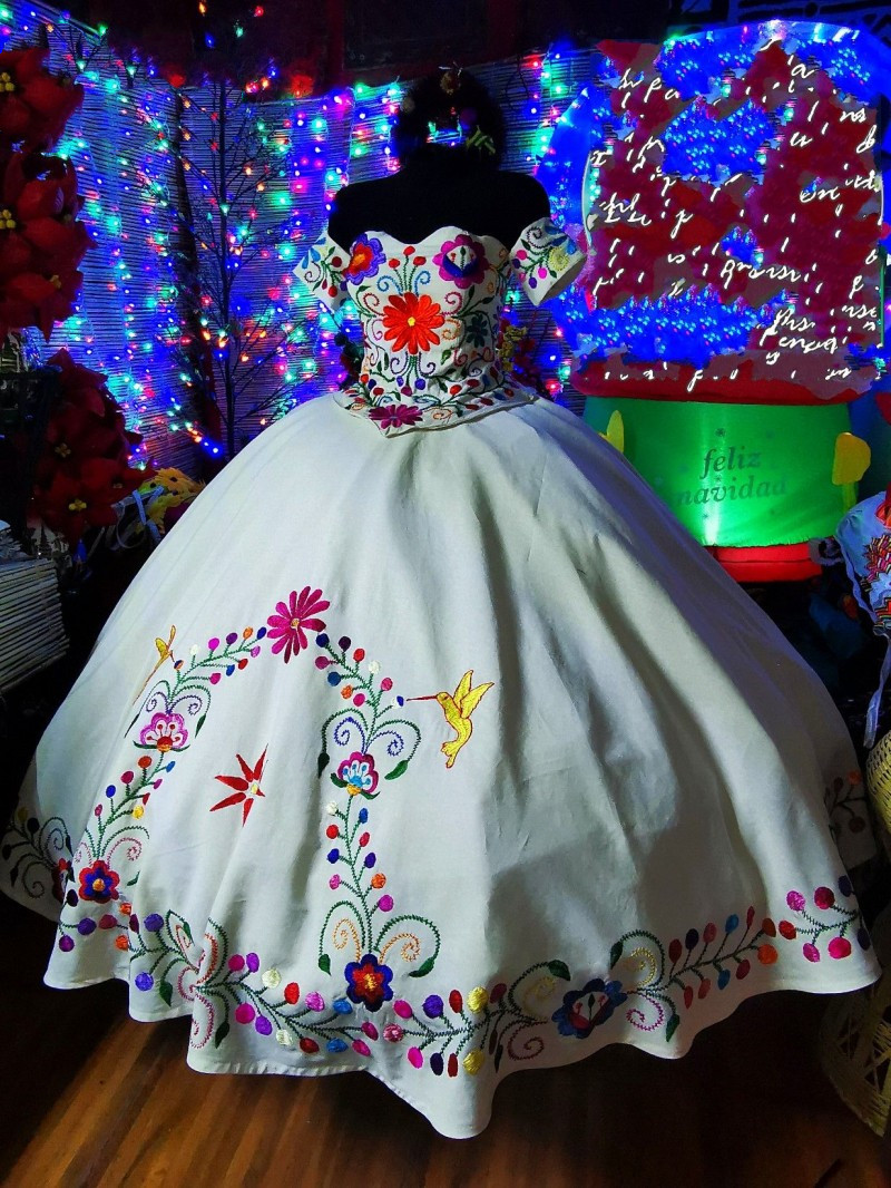 Robes de Quinceanera filles mexicaines broderie corset à lacets Charro robe De 15 Anos 2023 hors de l'épaule douce 16 robes de bal