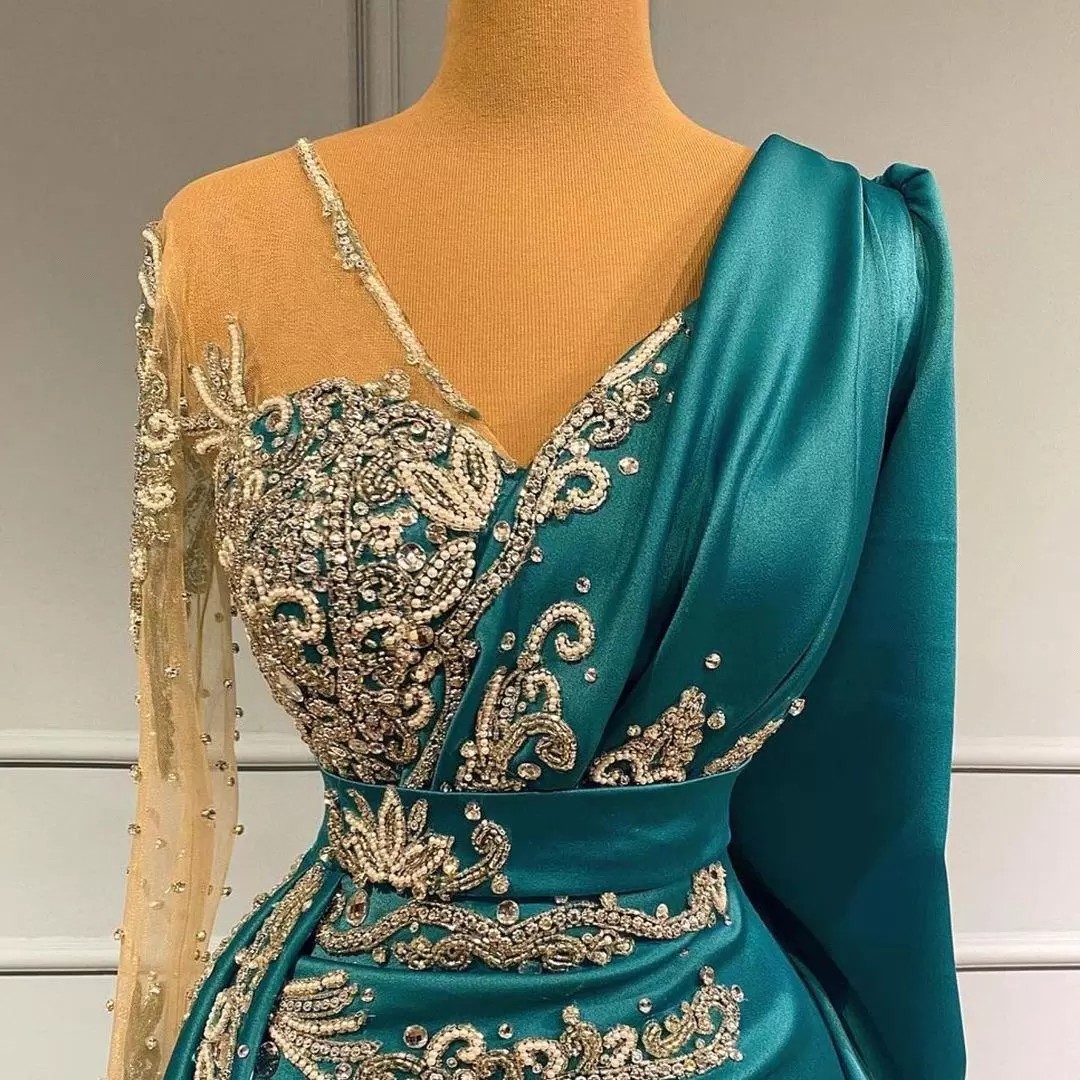 Kaftan Dubai Arabic Hijab Muslim Prom Dresses Dard Green Satin Ruched Rhinestones Pearls Beaded Formance Omsing Yevening Gowns with Peplum Women Vestidos CL1468