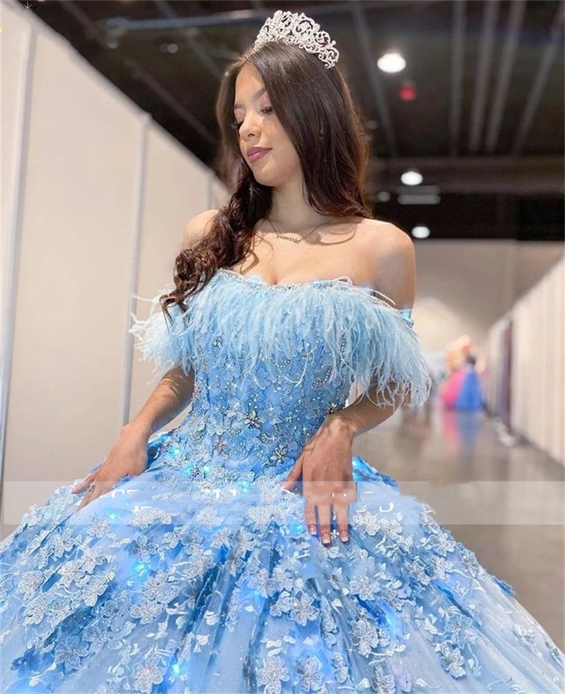 2023 Sky Blue Off The Shoulder Feathers Quinceanera Dresses Beaded Celebrity Party Gowns 3D Flowers Graduation Ball Gown Vestido De