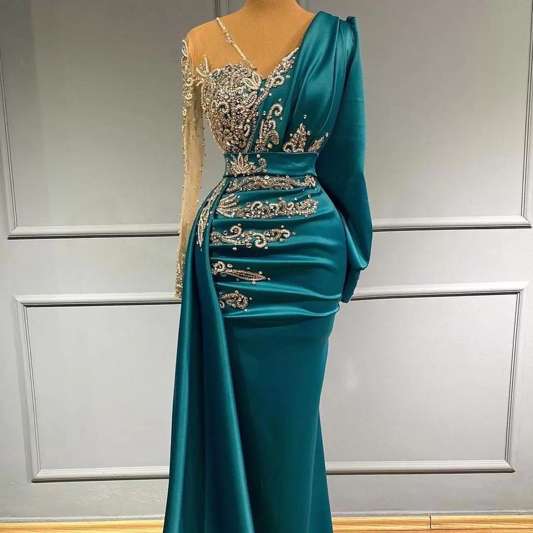 Arabic Aso Ebi Green Mermaid Prom Dresses Sparkly Sequins Beaded V Neck Long Sleeves Formal Evening Gowns Elegant Satin Peplum Ruched Special Occasion Dress CL1468
