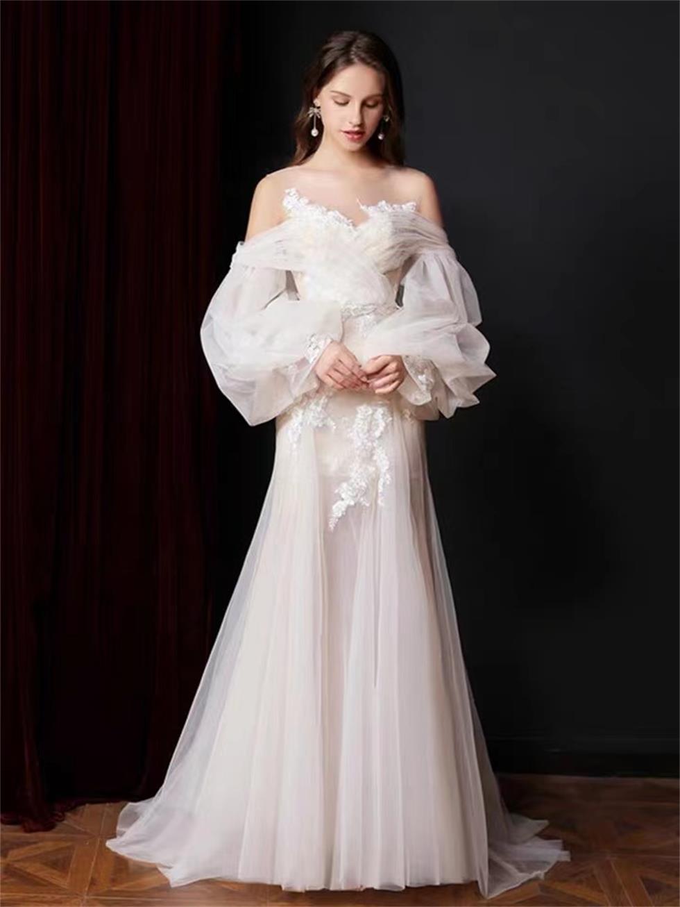 Robe de mariée lumière mariée 3D Applique manches longues queue de poisson haut de gamme FN3094