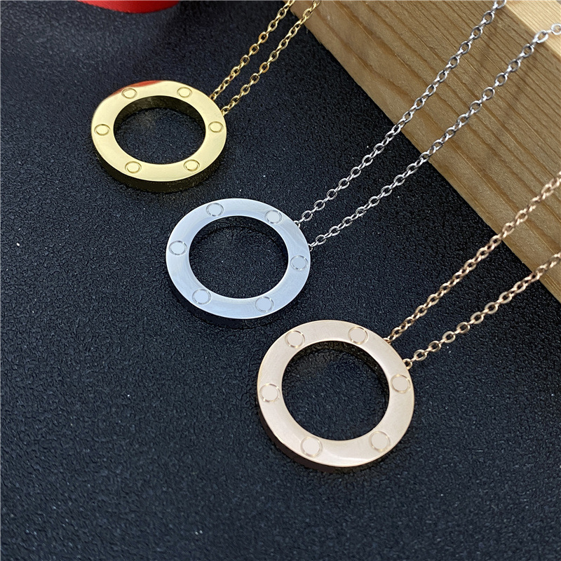 Colliers avec pendentif pour hommes et femmes, nouveau style, design de créateur de mode, en acier inoxydable, plaqué or 18 carats, forme ronde, neckla208Z