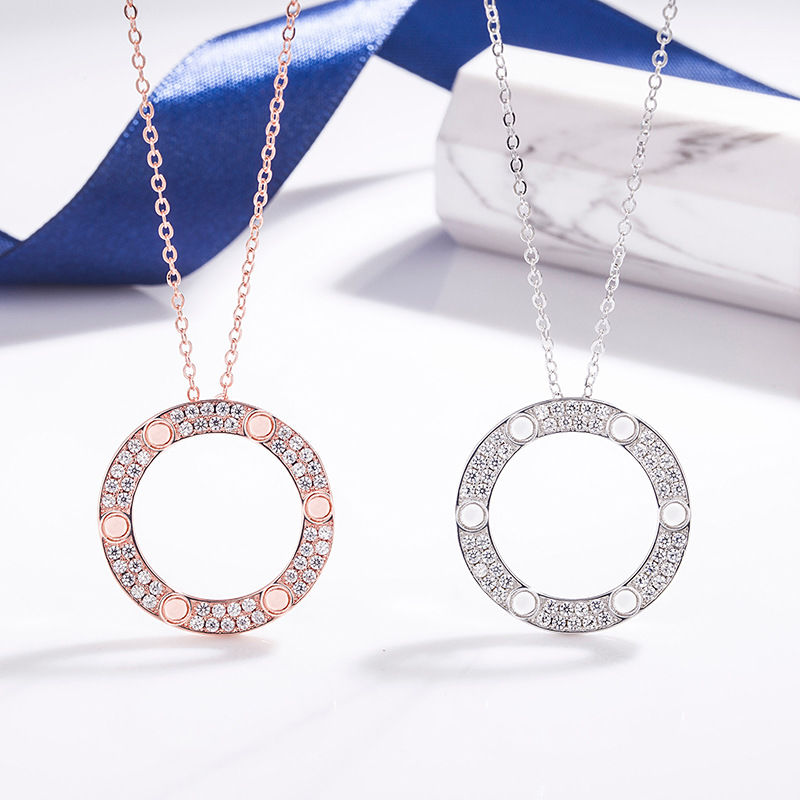 2022SS Dual Circle Pendant Halsband Vackra smycken rostfritt st￥lkedja h￤nge halsband