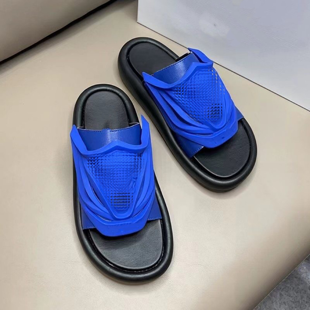 Nouvelles pantoufles Sandales à plateforme à la mode chaussures de luxe pour hommes Chaussures antidérapantes respirantes à séchage rapide couleur bonbon imperméables tongs de plage de salle de bains 38-45