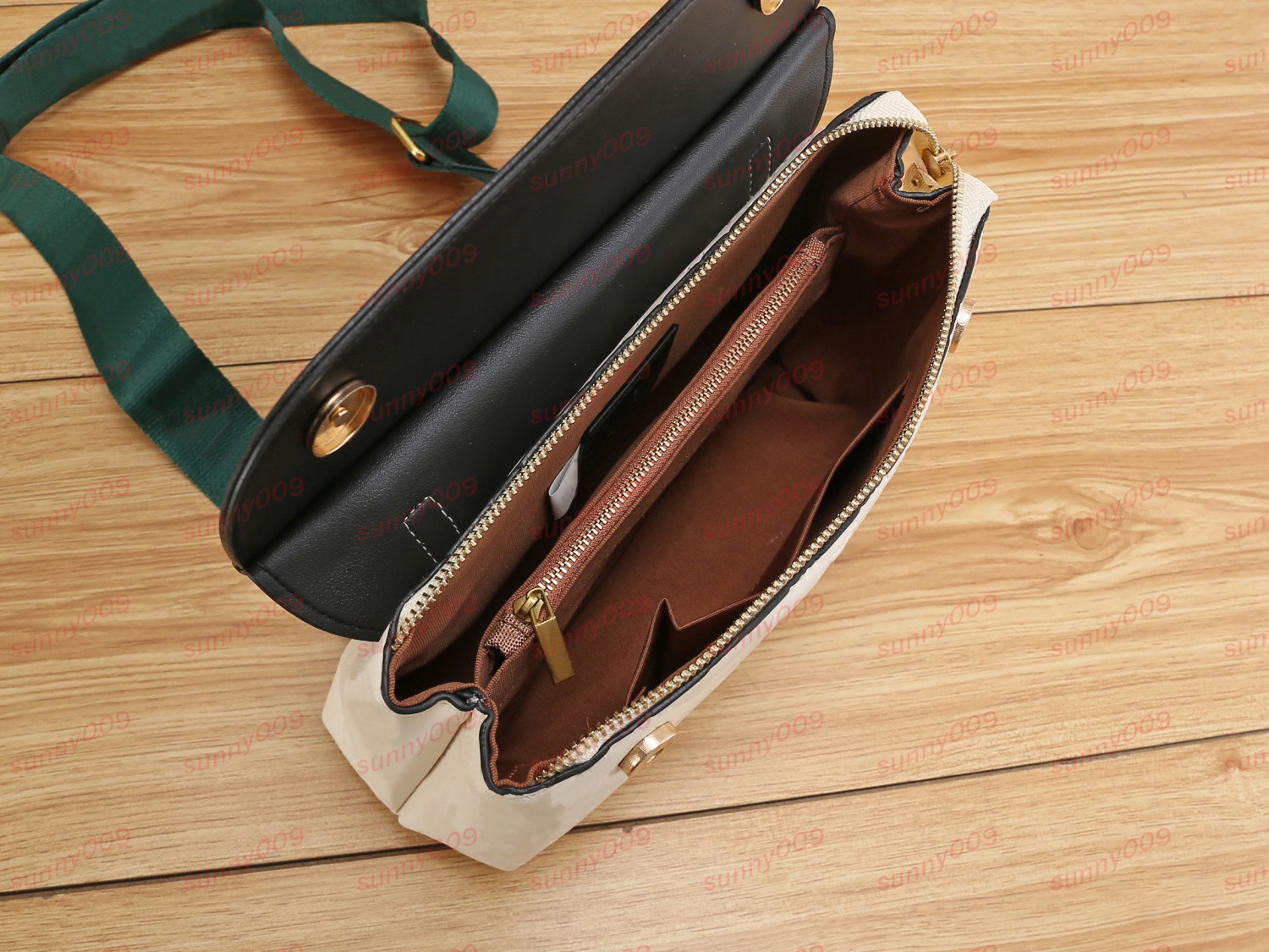 Lüks Crossbody Bag Tasarımcılar Lady Geniş Omuzlar Strap Kabartmalı Desen Postacı Çanta Cep Telefon Çantaları Koltuklu Paket