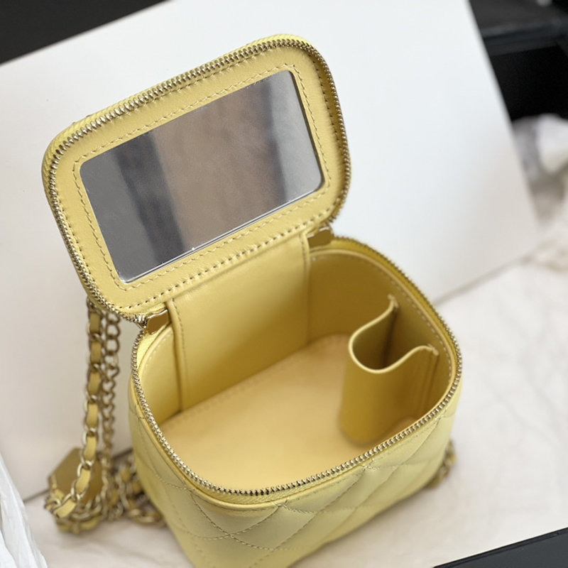 10A Mirror Quality Luxury Designer Vanity Case Women Small Lambskin Cosmetic Bags Mini Lipstic Case With Box C142253J