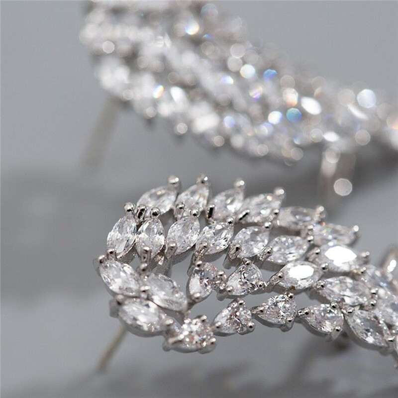 Full Diamond Wing Stud örhängen S925 Sterling Silver Creative Jewelry Elegant Zircon Crystal Sparkling Round Wedding Birthday Presents Bridal Women Girl Alie0241