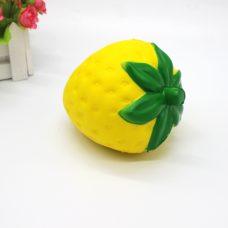 Fidget squishy toys Customized Kawaii Fruit Shape For PU Sponge Stress Relief Strawberry Toy Slow Rising Squishy Ball D87