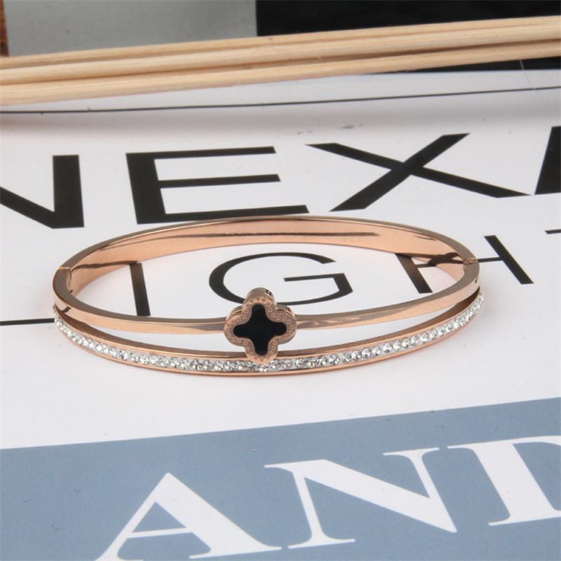 Bangle Amerikaanse mode-ornament roestvrij staal enkele rij diamanten armband sieraden Rose Gold Clover Titanium238K