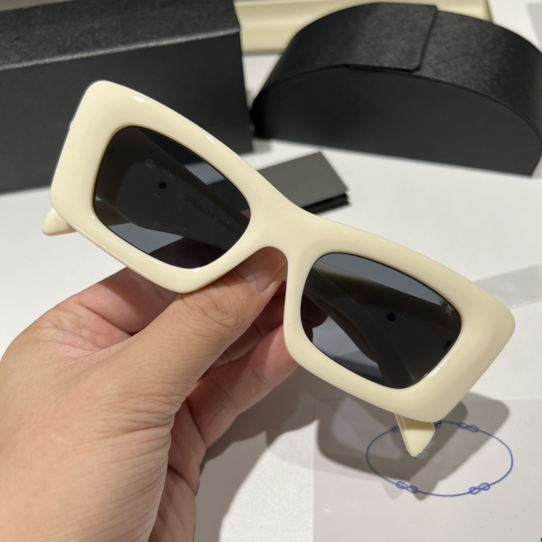 Hip Pop Rhinestone Sunglasses Goggle Beach Unisex Sun Glasses popular For Man Woman Black Color Optional Good Quality8900261V