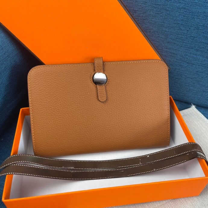 Woman's Luxury Designer Change Purse 2023 Fashion Multifunctionele Lychee Silver Buckle Calfskin Passporthouder Wallet Metal Money Clip Factory Direct Sales