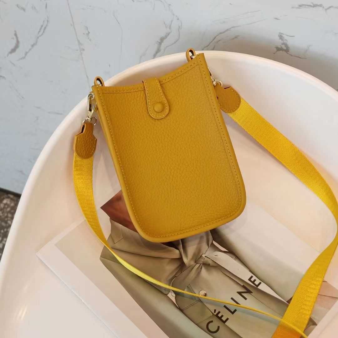 Women's Luxury Designer One-shoulder Handbag Mini Textured Leather Mobile Phone Bag New Fashion Multi-functional Mini Shoulder Bag Factory Direct Sales