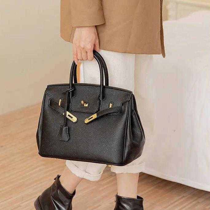 Luxe designer handtassen 2023 NIEUW FASOM LEDER HOOG HOOG SEXTUUR LYCHEE PATROON Grote capaciteit enkele schouder messenger Tote Bags Factory Directe verkoop