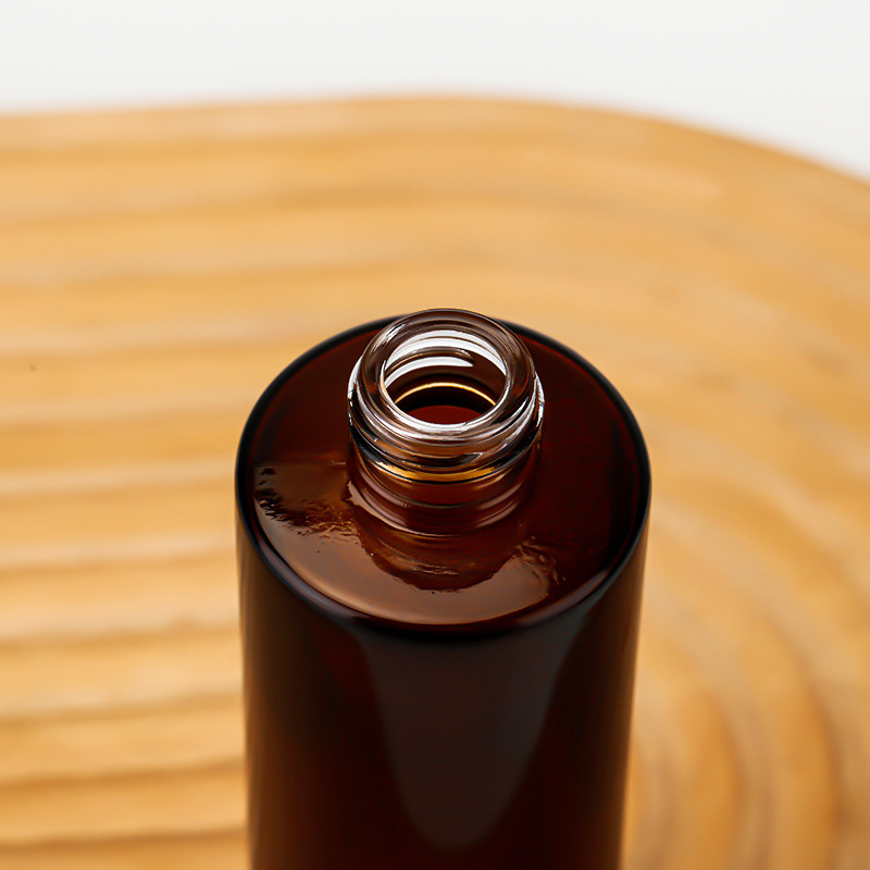 Bottiglie pompa in vetro ambrato Flacone spray riutilizzabile a spalla piatta lozione profumo di olio essenziale di siero 30ml 50ml 80ml 100ml
