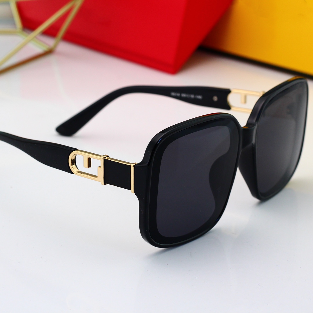 2023 Top Designer Luxury Sunglasses para mulheres e homens Óculos Tons ao ar livre Moda quadrada grande moda clássica Lady Sun Glasses 7665392